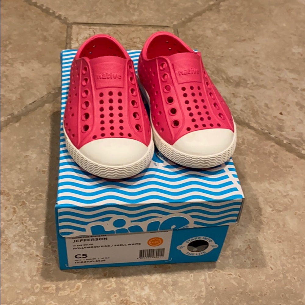 Native Jefferson Pink & White Size C5